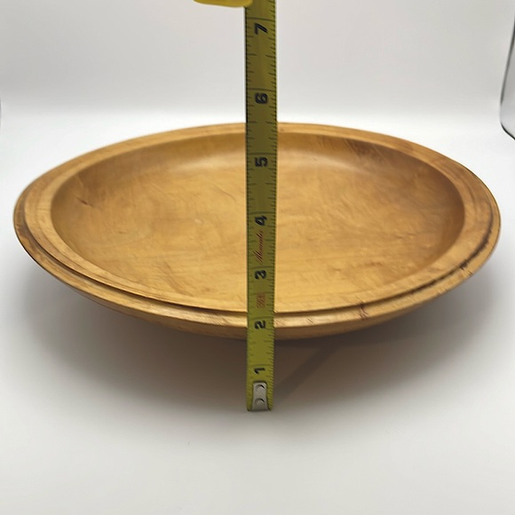 Handmade, beautiful Norway Maple bowl, nice detail, signed by artist Ron Brown - Picture 10 of 10